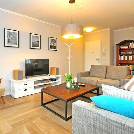 Byntze In Der Granitz Apartment